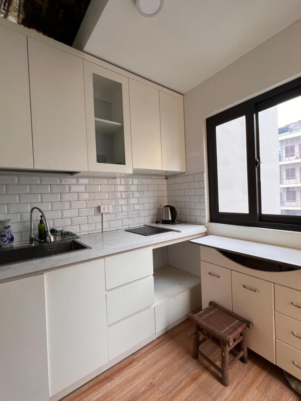 French-Styled House Apartment Hanoi Bagian luar foto