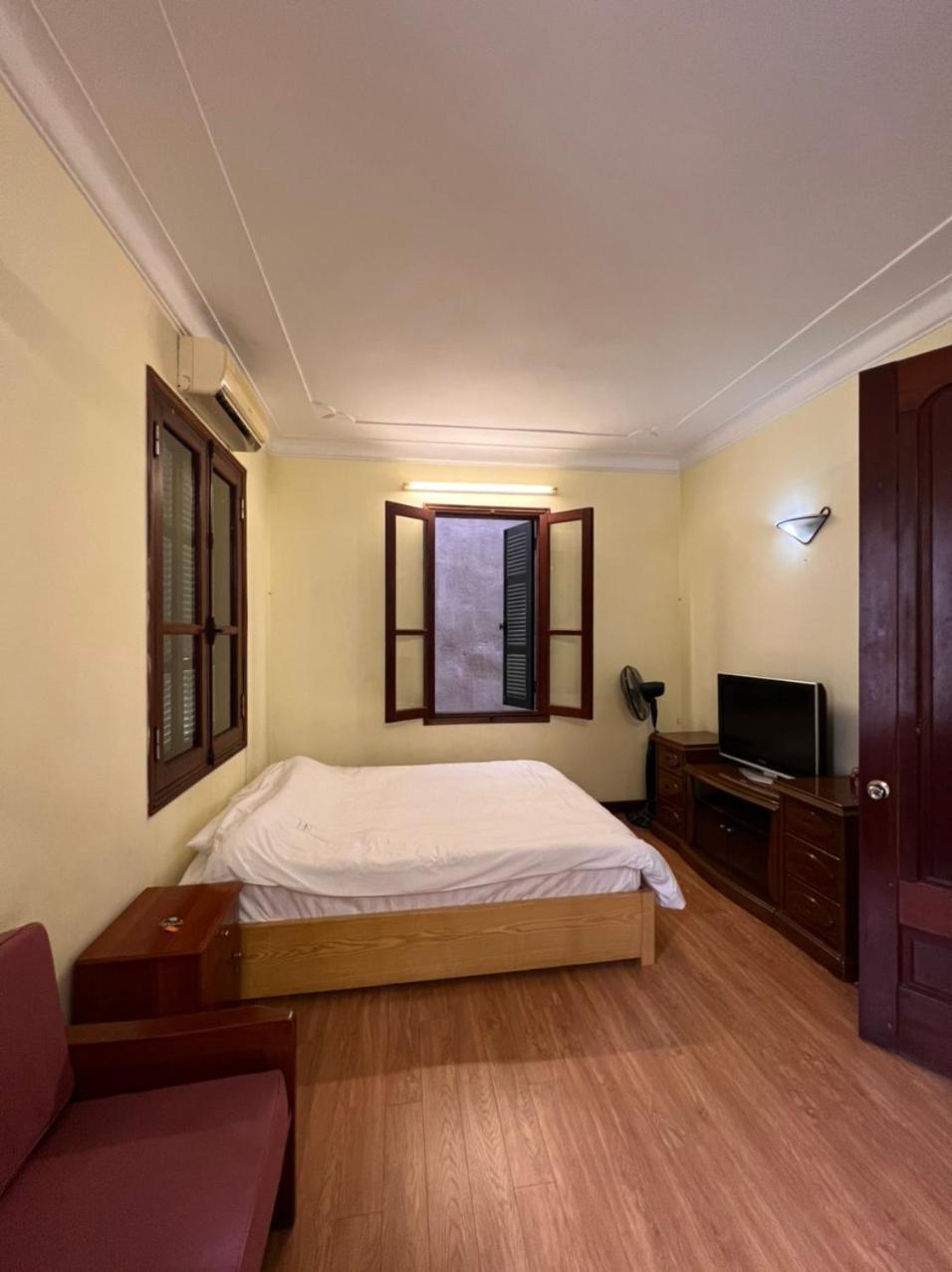 French-Styled House Apartment Hanoi Bagian luar foto